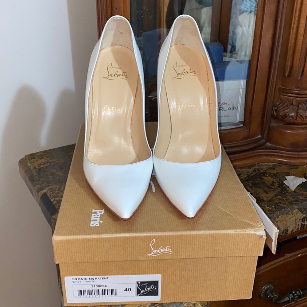 Christian Louboutin So Kate 120 patent